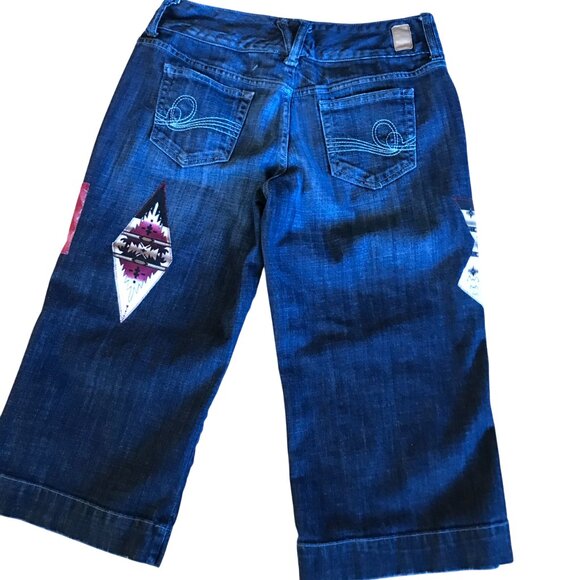 Upcycled Maurice’s Southwest Aztec Patchwork Denim Capris, Western Gauchos, 7-8 - Picture 2 of 11